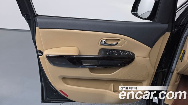 Kia Canival 2019 — photo 15