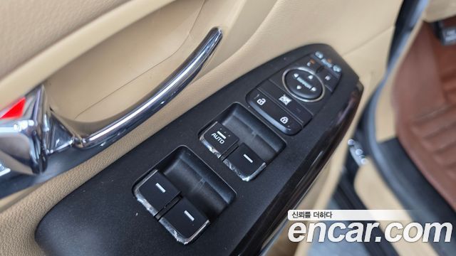 Kia Canival 2019 — photo 27