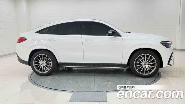 Mercedes-Benz GLE-Class 2026 — photo 6
