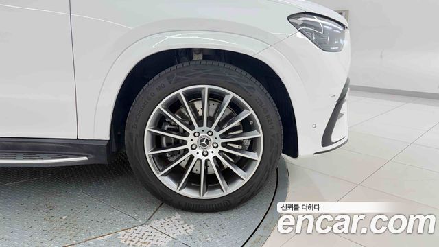 Mercedes-Benz GLE-Class 2026 — photo 9