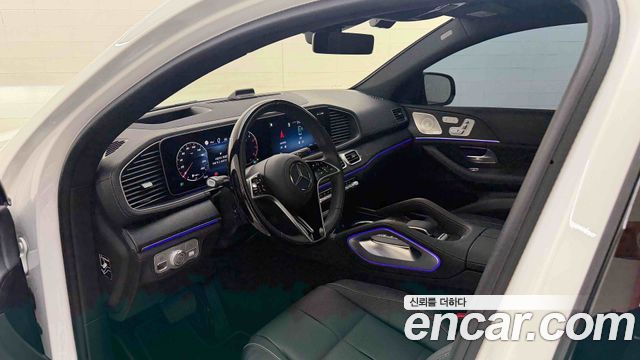 Mercedes-Benz GLE-Class 2026 — photo 13
