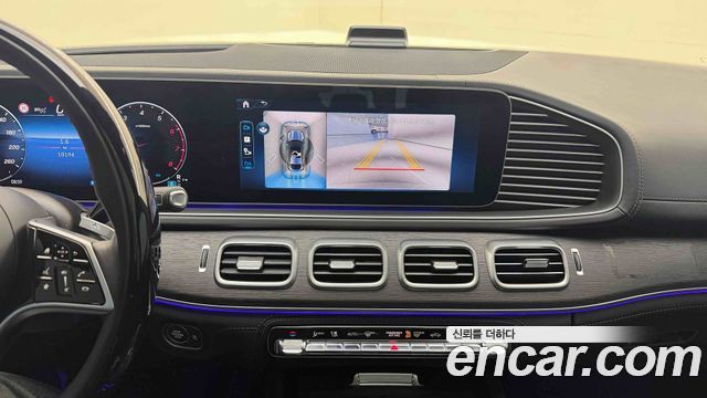 Mercedes-Benz GLE-Class 2026 — photo 15