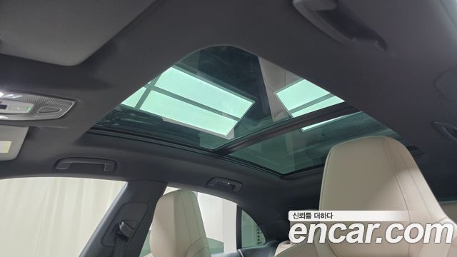 Porsche Macan 2025 — photo 20