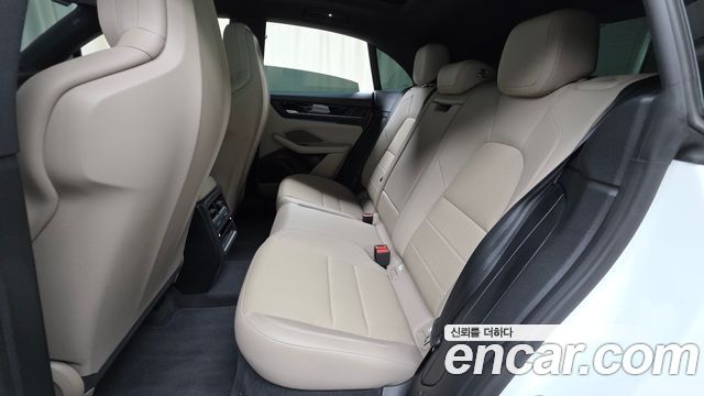 Porsche Macan 2025 — photo 22