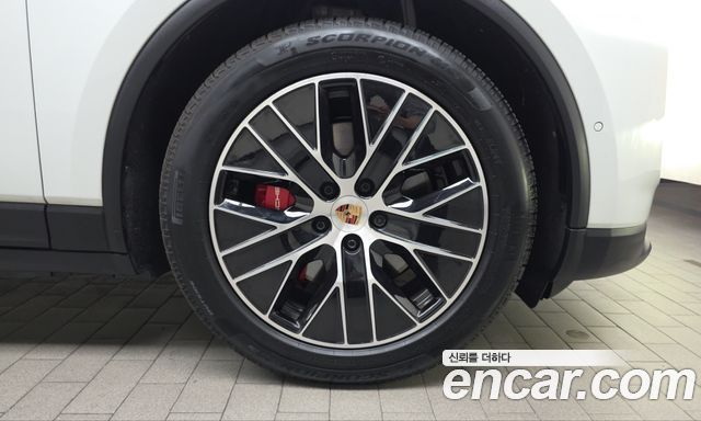 Porsche Macan 2025 — photo 7
