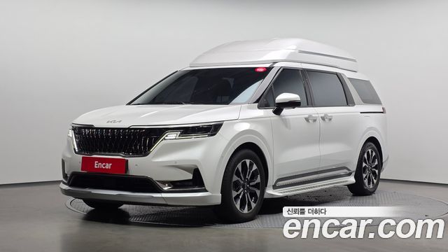Kia Canival 2023 — photo 1