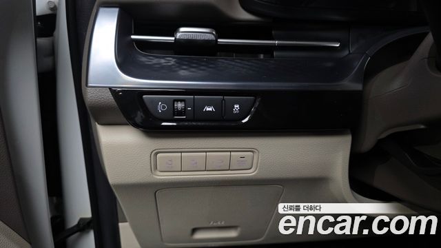 Kia Canival 2023 — photo 23