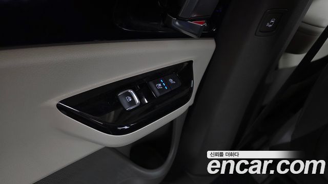Kia Canival 2023 — photo 24