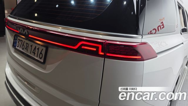 Kia Canival 2023 — photo 9