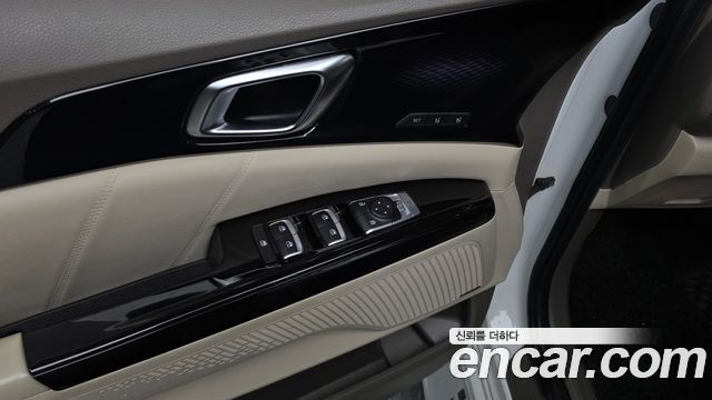 Kia Canival 2023 — photo 29