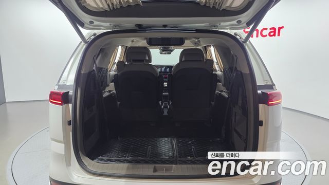 Kia Canival 2023 — photo 30