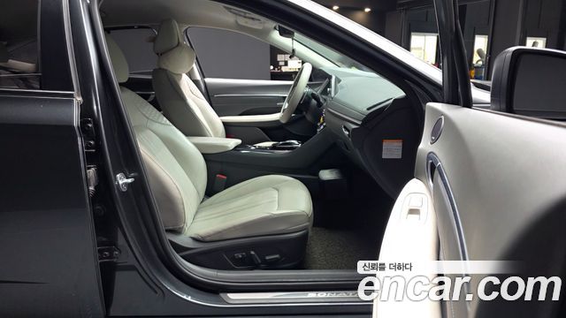 Hyundai Sonata 2020 — photo 11