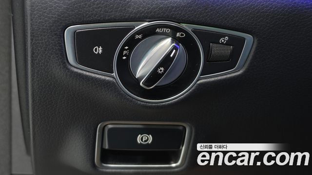 Mercedes-Benz S-Class 2019 — photo 21