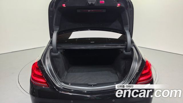 Mercedes-Benz S-Class 2019 — photo 34