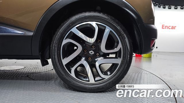 Renault Korea QM3 2016 — photo 7
