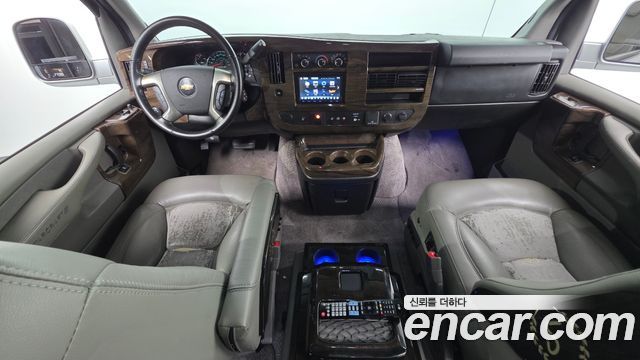 Chevrolet Express Van 2015 — photo 7