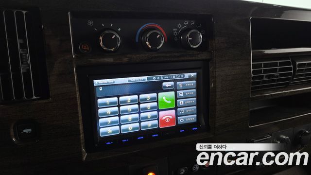 Chevrolet Express Van 2015 — photo 14