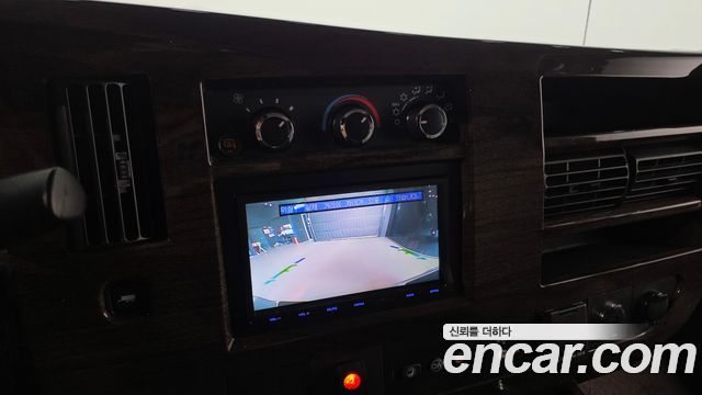 Chevrolet Express Van 2015 — photo 15
