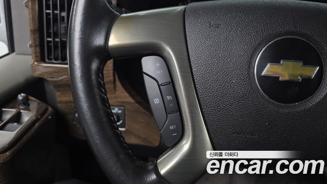 Chevrolet Express Van 2015 — photo 16