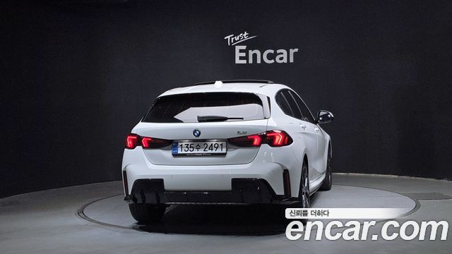 BMW 1-Series 2026 — photo 4