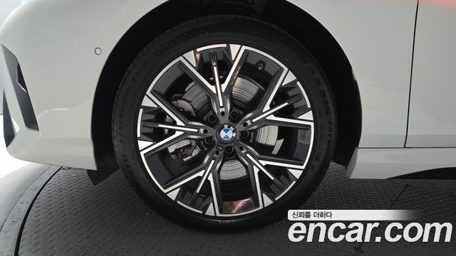 BMW 1-Series 2026 — photo 5