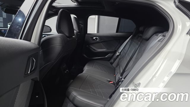 BMW 1-Series 2026 — photo 18