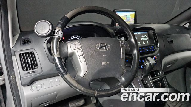 Hyundai Starex 2020 — photo 11