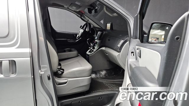 Hyundai Starex 2020 — photo 17