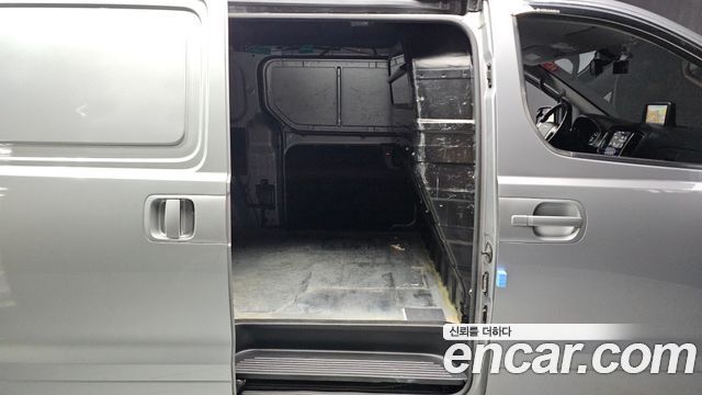 Hyundai Starex 2020 — photo 18
