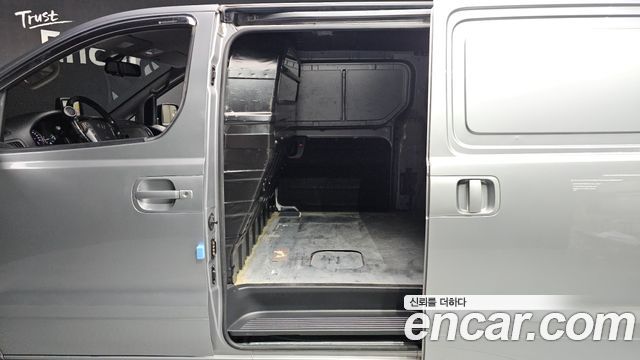 Hyundai Starex 2020 — photo 19