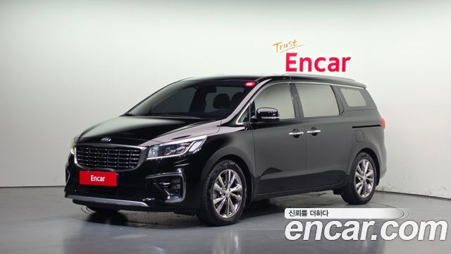 Kia Canival 2019 — photo 1