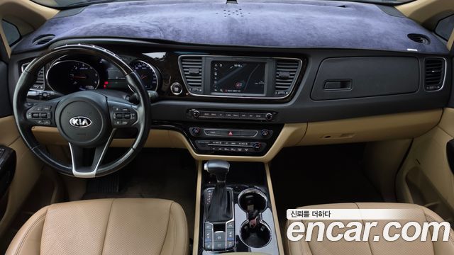 Kia Canival 2019 — photo 7