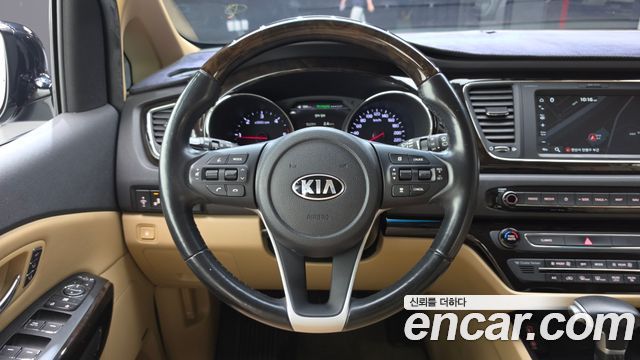 Kia Canival 2019 — photo 13