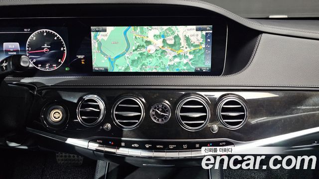 Mercedes-Benz S-Class 2018 — photo 17
