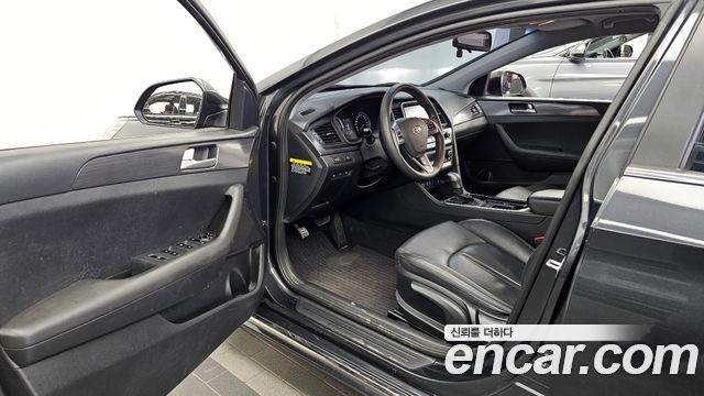 Hyundai Sonata 2018 — photo 13