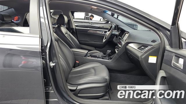 Hyundai Sonata 2018 — photo 17
