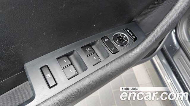 Hyundai Sonata 2018 — photo 25