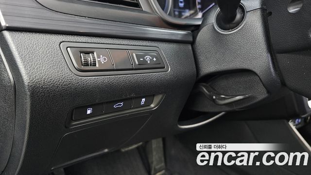 Hyundai Sonata 2018 — photo 28
