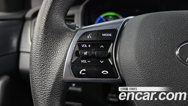 Hyundai Sonata 2018 — photo 30