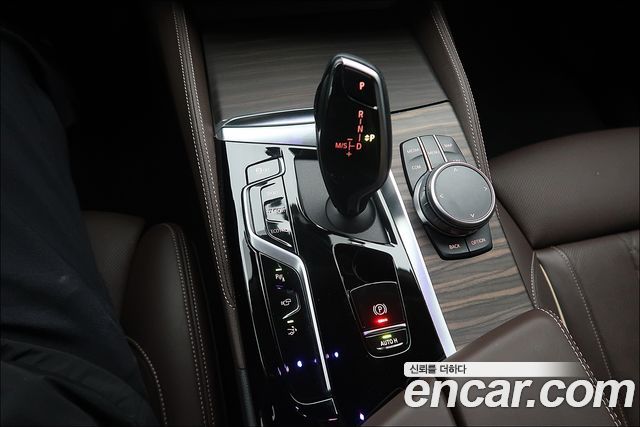 BMW Gran Turismo 2021 — photo 9