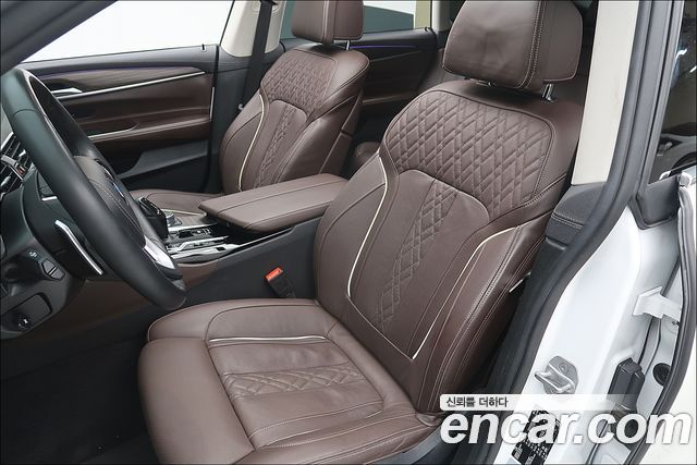 BMW Gran Turismo 2021 — photo 10