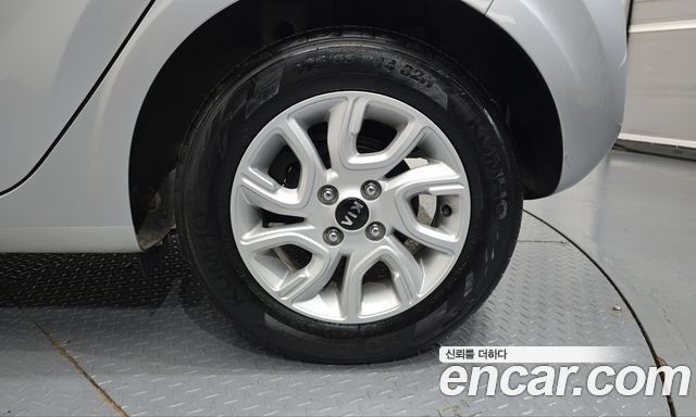 Kia morning 2018 — photo 7