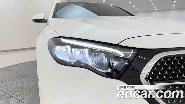 Mercedes-Benz E-Class 2026 — photo 10