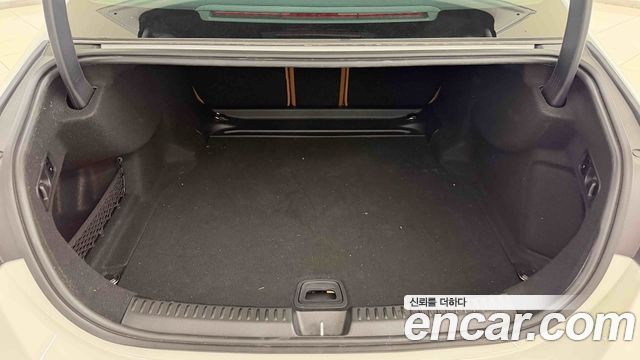 Mercedes-Benz E-Class 2026 — photo 12