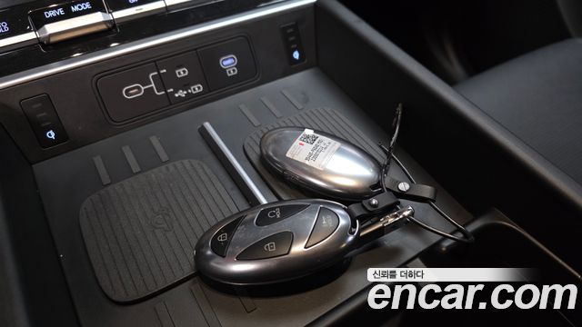 Hyundai Santafe 2024 — photo 29