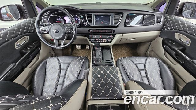 Kia Canival 2017 — photo 10