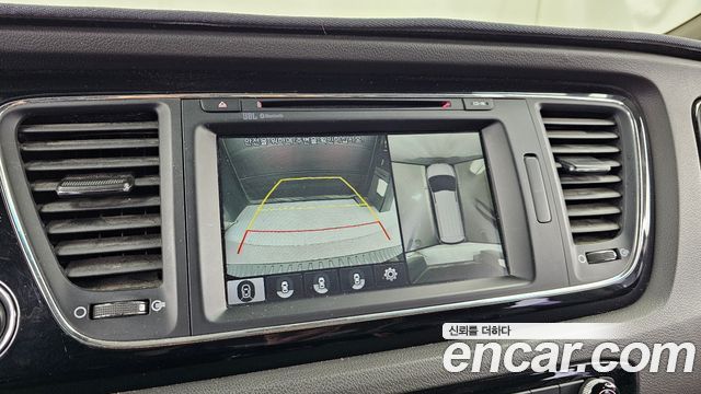 Kia Canival 2017 — photo 22