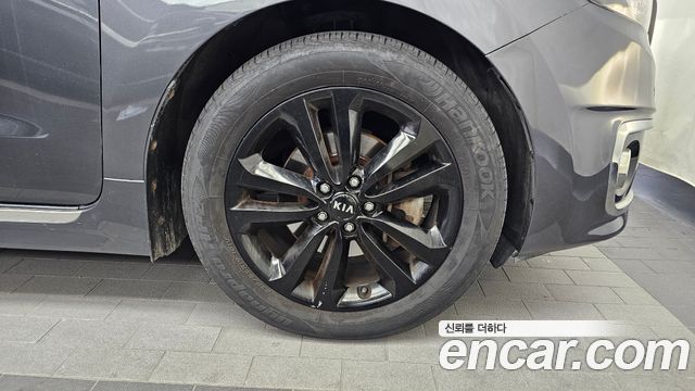 Kia Canival 2017 — photo 7