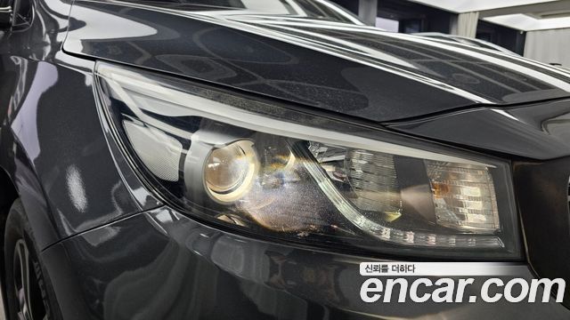 Kia Canival 2017 — photo 8