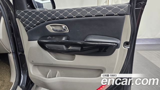 Kia Canival 2017 — photo 15